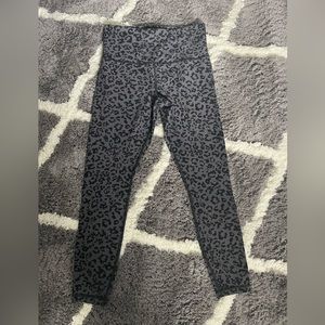 Athleta Leopard Elation Tights Size S (Close to Perfect)
